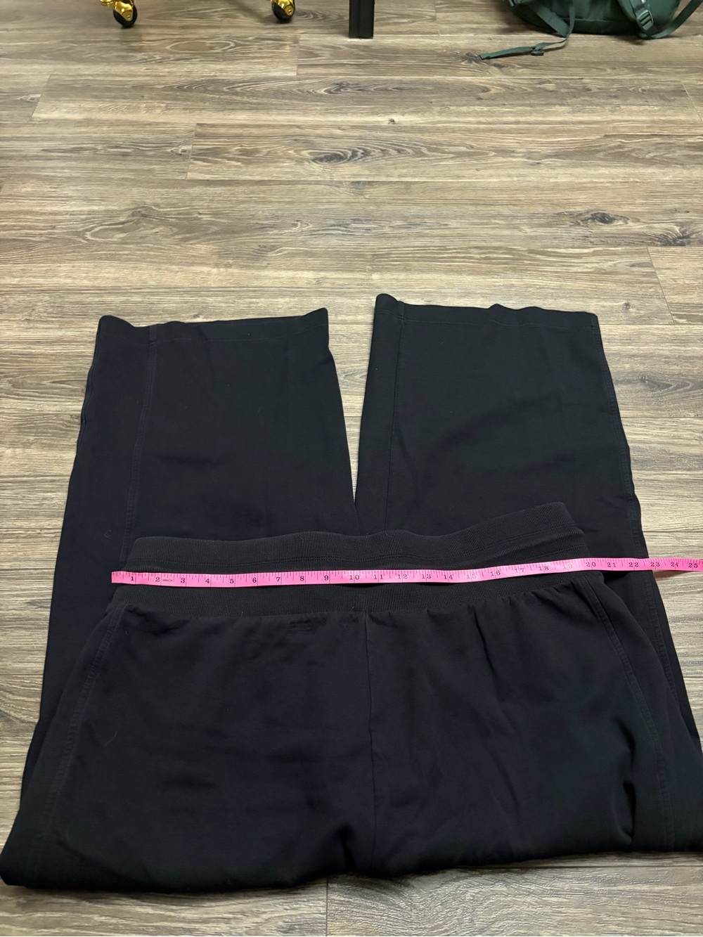 Old Navy Extra-High Waisted Dynamic Fleece Wide-Leg Sweatpants Black Jack 2X - Picture 8 of 8